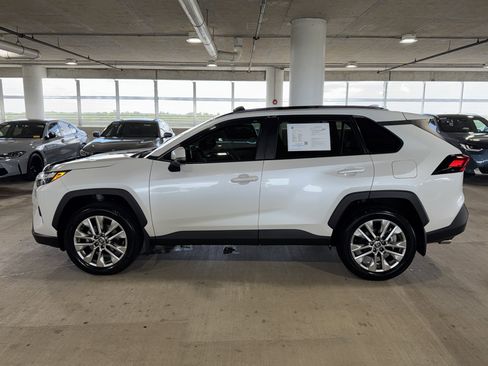 Used 2024 Toyota RAV4 XLE Premium FWD image 5