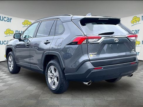 Used 2025 Toyota RAV4 XLE AWD/4WD image 4