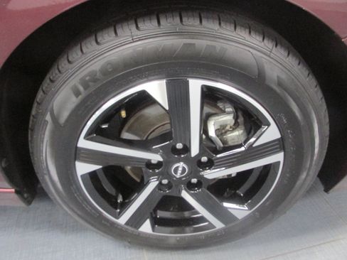 Used 2024 Nissan Sentra SV FWD image 15
