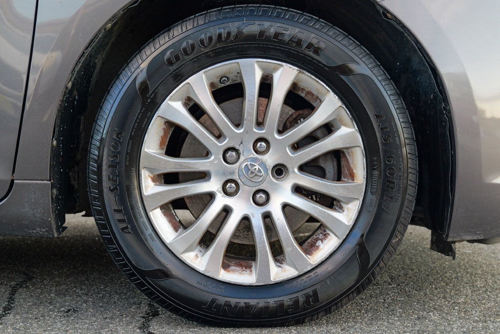 Used 2011 Toyota Sienna XLE w/ Premium Pkg FWD image 10
