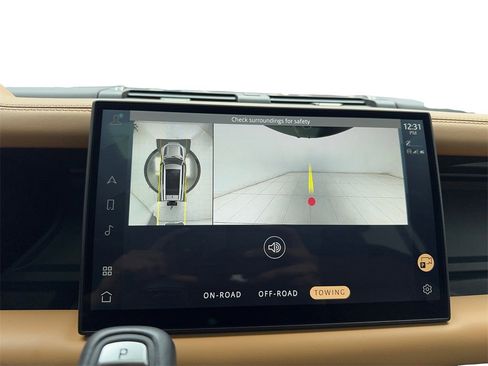 Used 2024 Land Rover Defender 130 X-Dynamic SE image 42