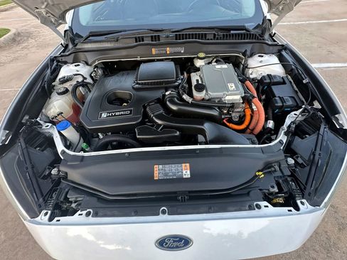 Used 2018 Ford Fusion SE w/ Equipment Group 602A FWD image 32