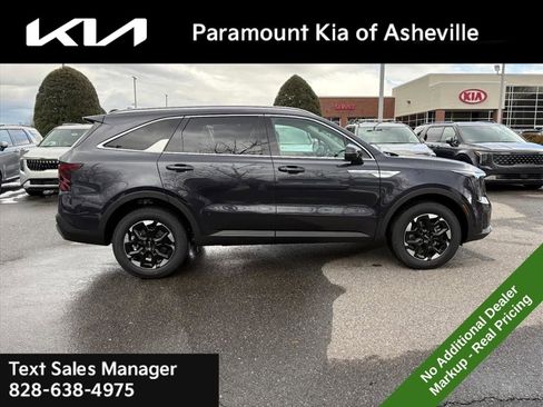 New 2026 Kia Sorento S image 6