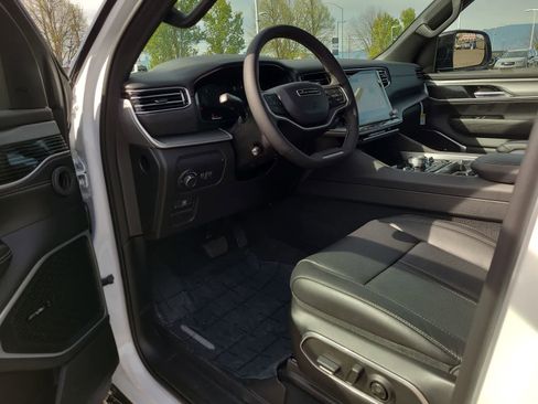 New 2026 Jeep Grand Wagoneer 4WD image 10
