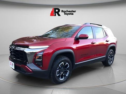 Used 2025 Chevrolet Equinox ACTIV AWD/4WD image 9