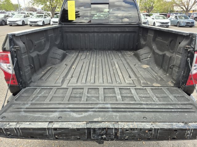 Used 2018 Nissan Titan S AWD/4WD image 7
