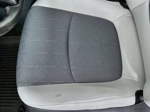 Used 2021 Toyota RAV4 XLE AWD/4WD image 20