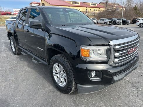 Used 2019 GMC Canyon SLE image 3