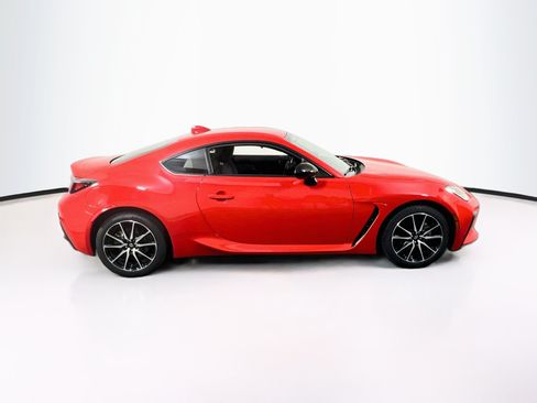 Used 2023 Toyota GR86 w/ ALL Weather Mat Package (TMS) RWD image 4