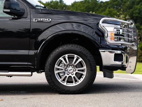 Used 2020 Ford F150 Lariat AWD/4WD image 9