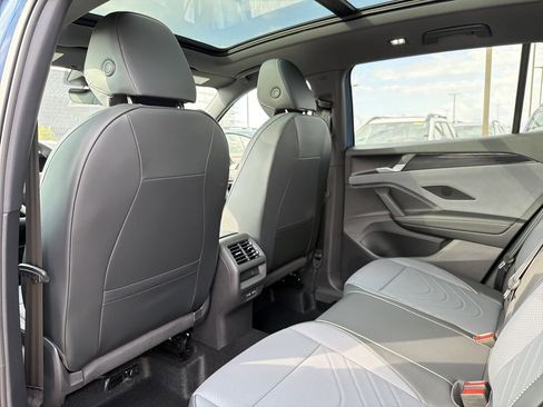 New 2026 Volkswagen Tiguan SE R-Line image 13