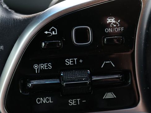 Used 2022 Mercedes-Benz Sprinter 2500 image 35