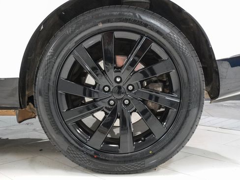 Used 2023 Land Rover Range Rover SE image 11