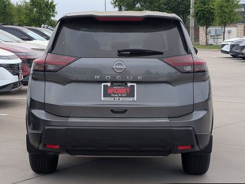 New 2026 Nissan Rogue SV FWD image 5