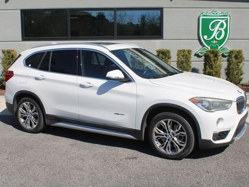 Used 2016 BMW X1 xDrive28i image 2