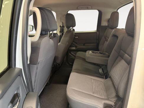 Used 2024 Nissan Frontier SV w/ Technology Package RWD image 24