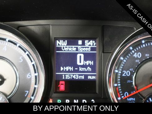 Used 2014 Chrysler Town & Country Touring FWD image 24