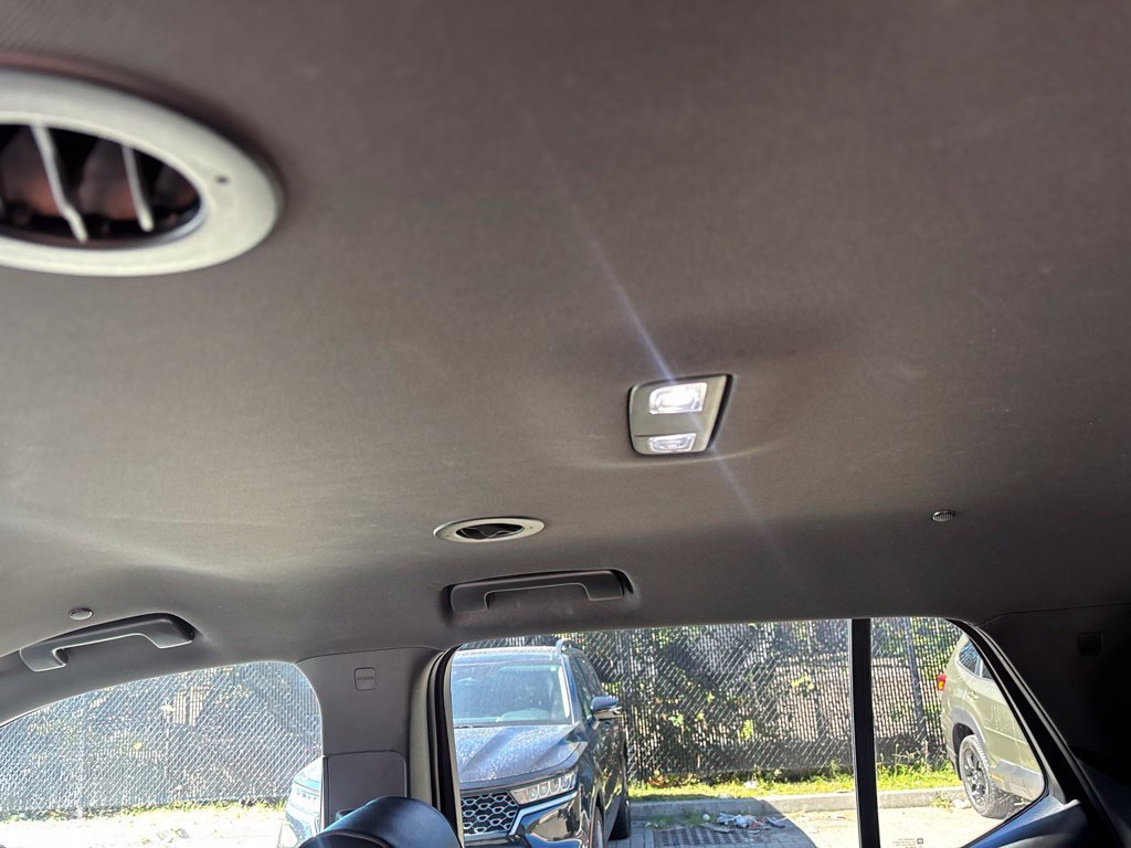 Used 2023 Chevrolet Traverse RS w/ LPO, Floor Liner Package AWD/4WD image 25