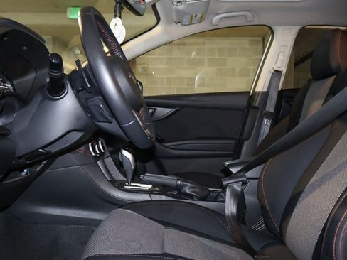 Used 2021 Subaru Crosstrek 2.0i Premium w/ Moonroof Package image 14