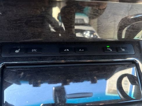 Used 2005 BMW 645Ci Convertible image 30