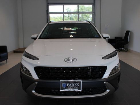 Used 2023 Hyundai Kona Limited w/ Cargo Package FWD image 13