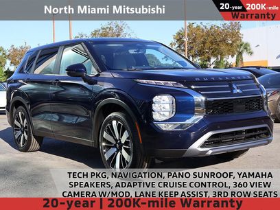 New 2025 Mitsubishi Outlander SE