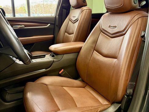 Used 2019 Cadillac XT5 Luxury image 14