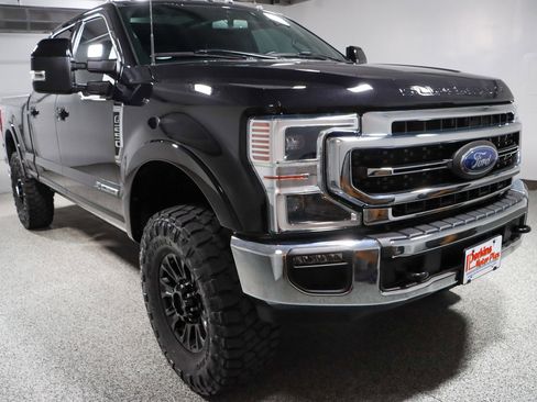 Used 2022 Ford F250 Lariat w/ Tremor Off-Road Package AWD/4WD image 5
