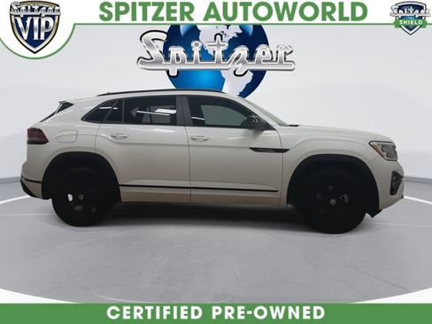 Used 2025 Volkswagen Atlas Cross Sport SEL R-Line AWD/4WD image 10