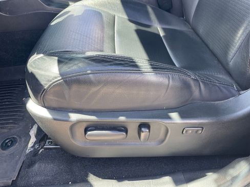 Used 2022 Toyota Tacoma TRD Sport w/ TRD Premium Sport Package image 5