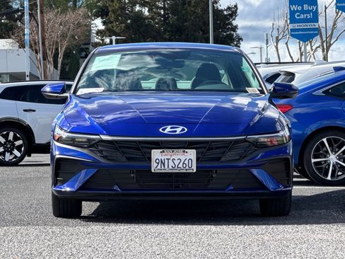 Used 2024 Hyundai Elantra Blue image 6
