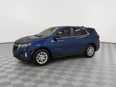 Used 2022 Chevrolet Equinox LT w/ Driver Convenience Package image 5