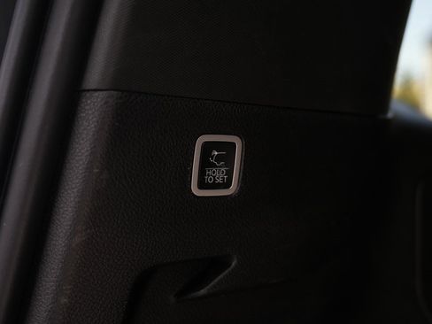 Used 2023 Jeep Wagoneer L Series II image 16