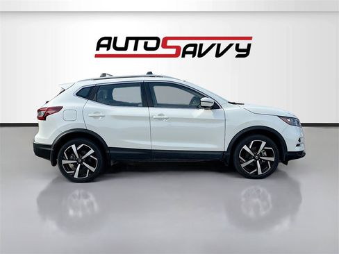 Used 2022 Nissan Rogue Sport SL image 8
