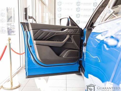 Used 2022 Maserati Levante F Tributo image 33