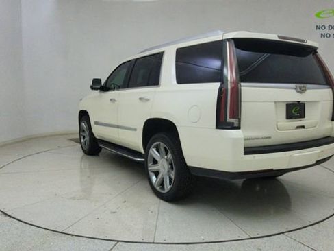 Used 2015 Cadillac Escalade Luxury RWD image 70