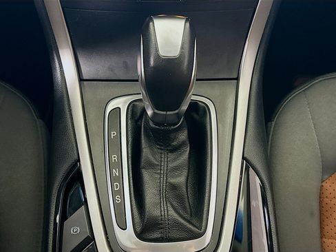 Used 2018 Ford Edge SEL w/ Equipment Group 201A FWD image 24