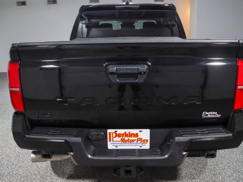 Used 2024 Toyota Tacoma TRD Off-Road AWD/4WD image 8