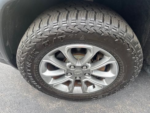Used 2016 Jeep Grand Cherokee Limited AWD/4WD image 5
