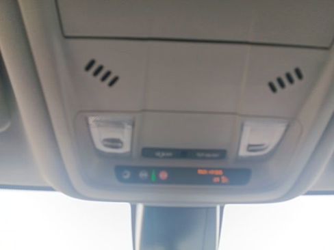 Used 2025 Chevrolet Blazer LT image 37