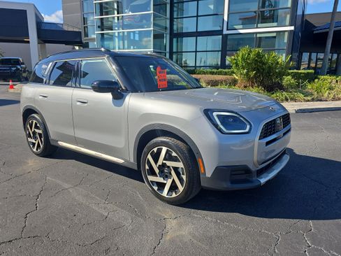 Certified 2025 MINI Cooper Countryman S image 2