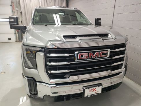 New 2025 GMC Sierra 2500 SLE w/ SLE Convenience Package image 6