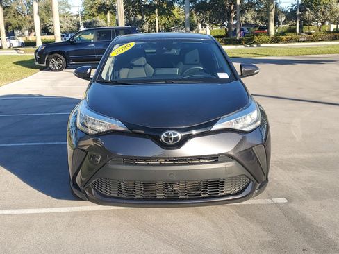 Used 2020 Toyota C-HR LE image 8