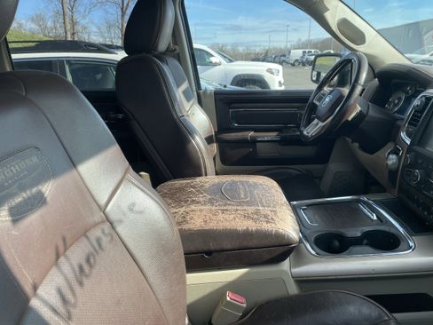 Used 2017 RAM 1500 Laramie Longhorn image 9