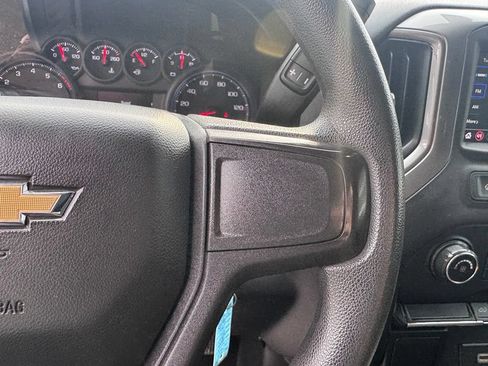 Used 2020 Chevrolet Silverado 1500 Custom w/ Custom Value Package AWD/4WD image 17