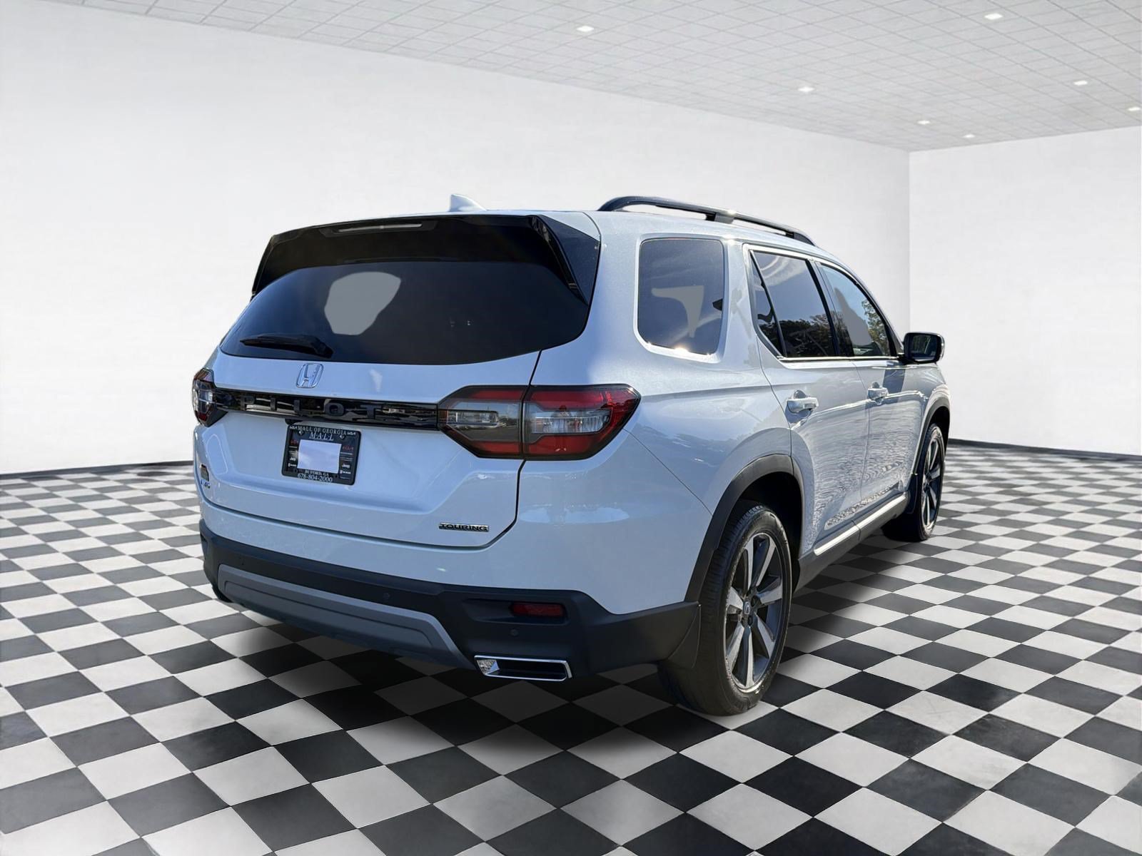 Used 2024 Honda Pilot Touring image 9