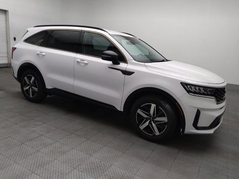 Used 2021 Kia Sorento S FWD image 11