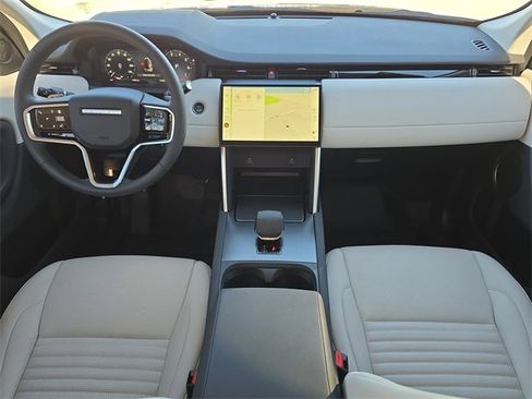Used 2024 Land Rover Discovery Sport S image 9