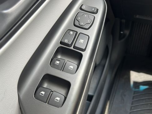Certified 2022 Hyundai Kona SEL FWD image 18