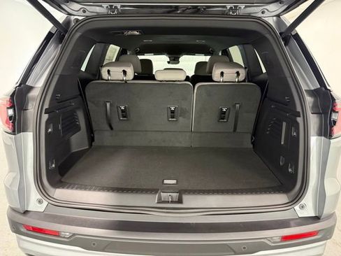 New 2026 GMC Acadia Elevation FWD image 8